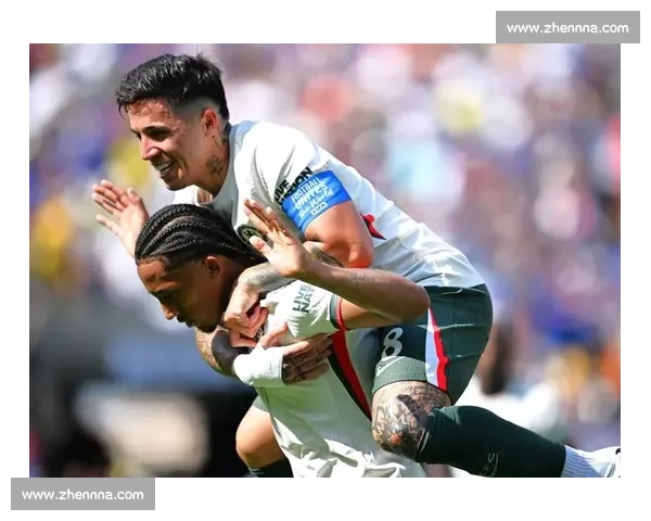 弗洛伦蒂诺盛赞国际足联与 DAZN 合作:新世俱杯免费转播开启足球新时代 弗洛伦蒂诺盛赞国际足联与 DAZN 合作:新世俱杯免费转播开启足球新时代