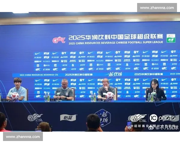 斯卢茨基:德比精神高于胜负,细节铸就申花逆袭 斯卢茨基:德比精神高于胜负,细节铸就申花逆袭